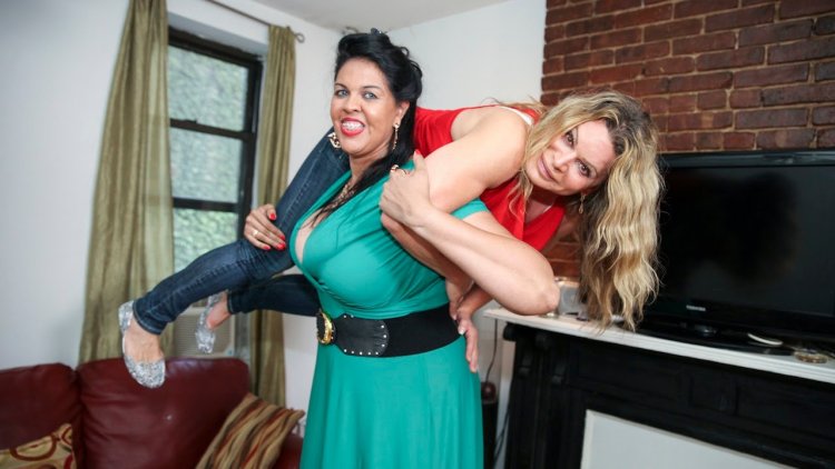 Giant woman in the game