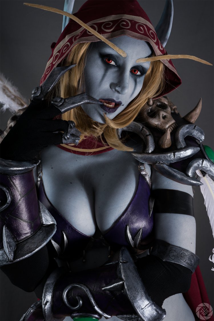 Silvana windshield +18 cosplay