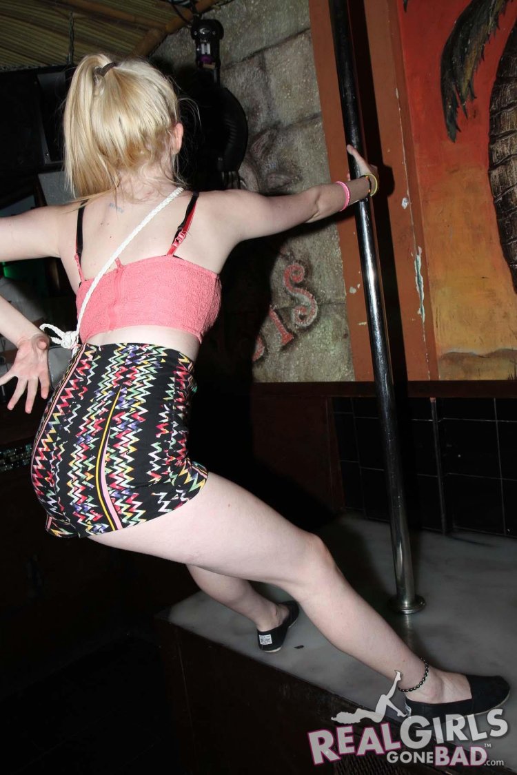 Realgirlsgonebad blonde