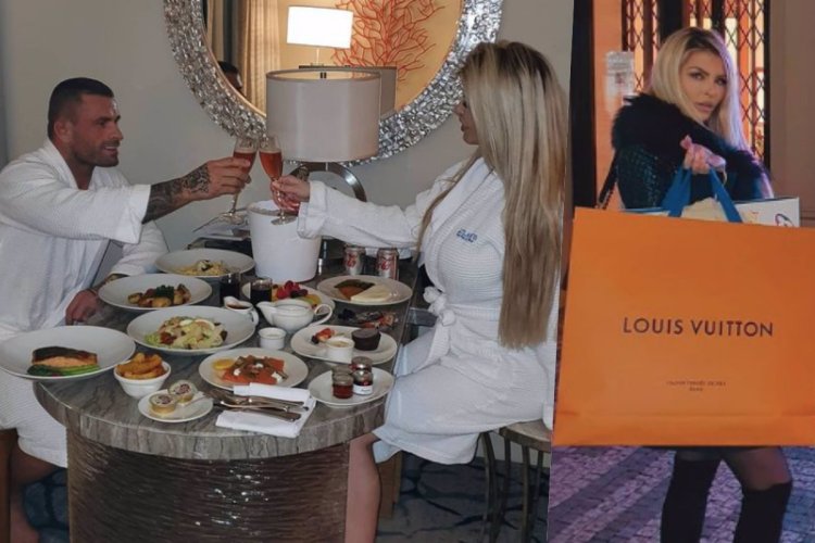 Power in the night city bed scenes