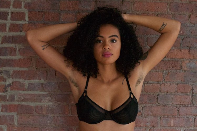 Mulattos with hairy armpits