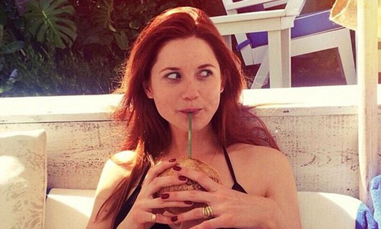 Bonnie Wright is hot