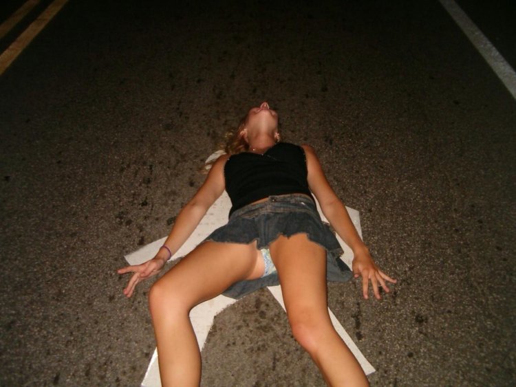 Girls drunk without skirts