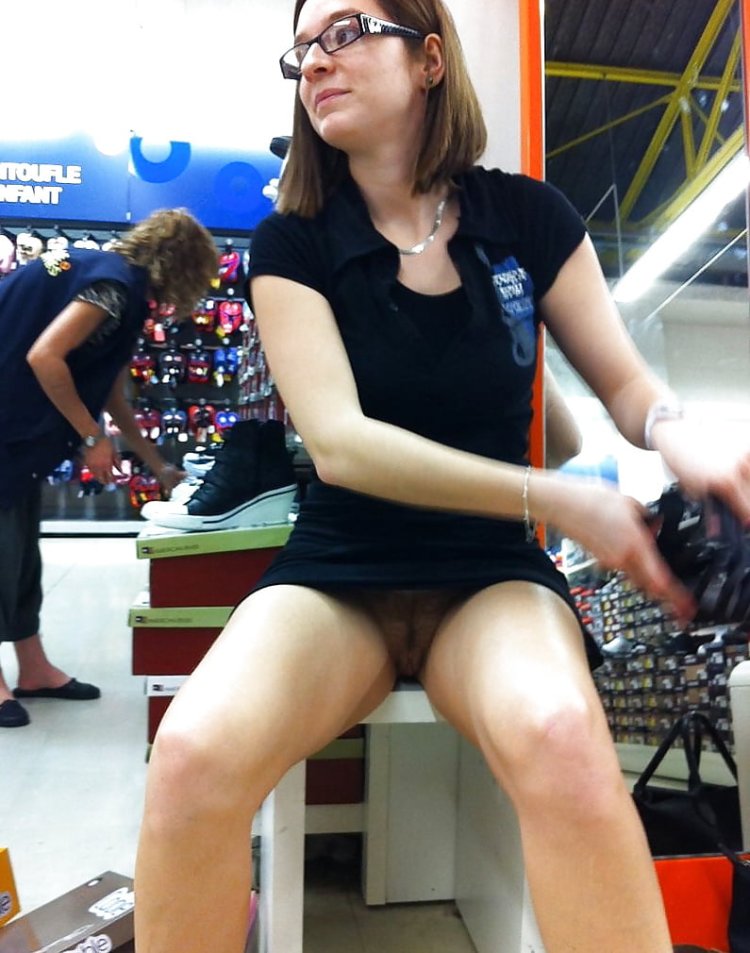 Girls without panties by chance