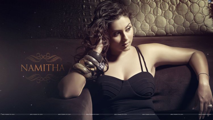 Namitha kapoor in underwear