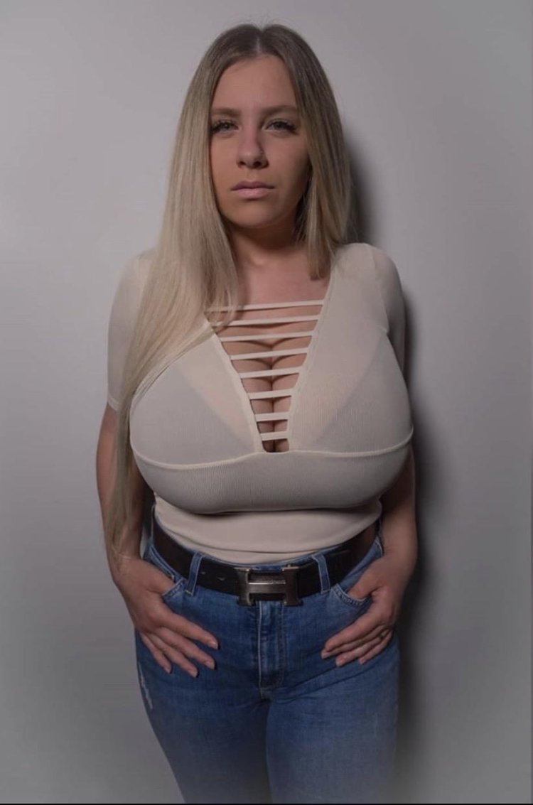 Nina Phoenix @ninaphoenix