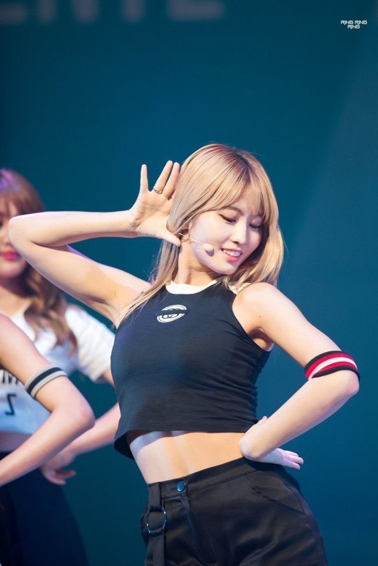 Twice kpop Momo