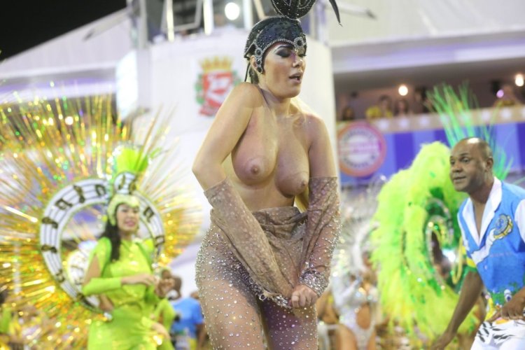 Viviana Castro Carnival