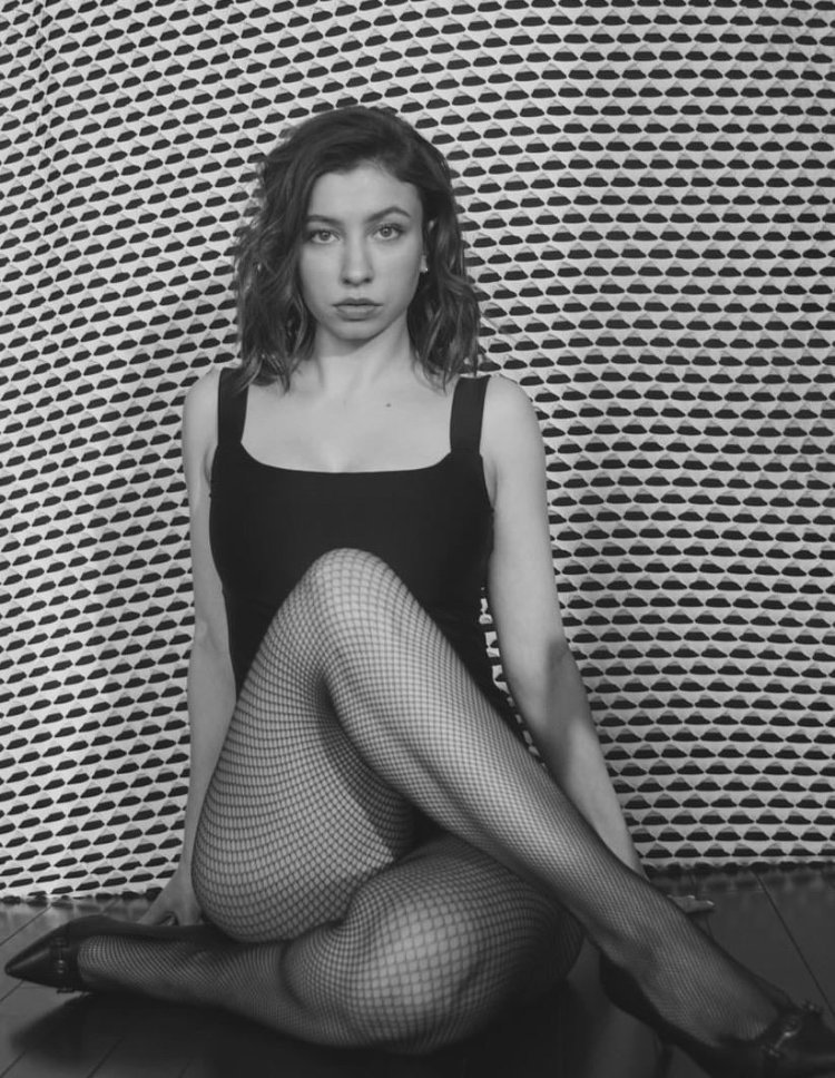 Lauren Cohen legs 2022