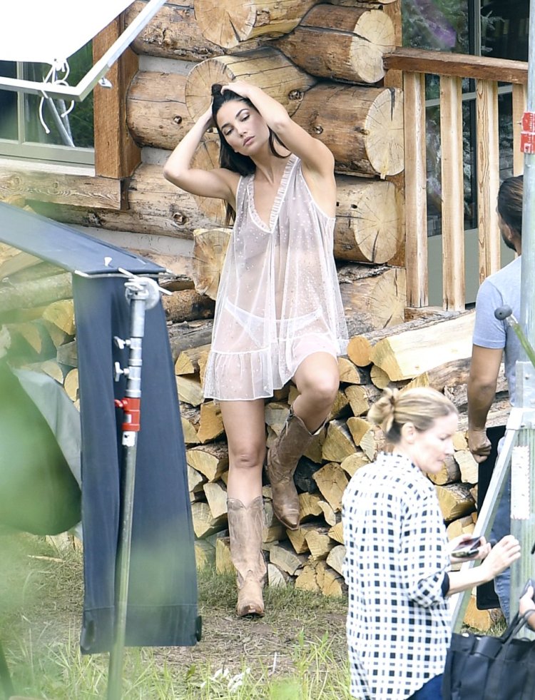 Lily Oldridge in the paparazzi swimsuit