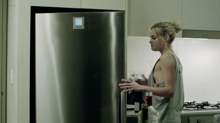 Amanda Taylor in bikini