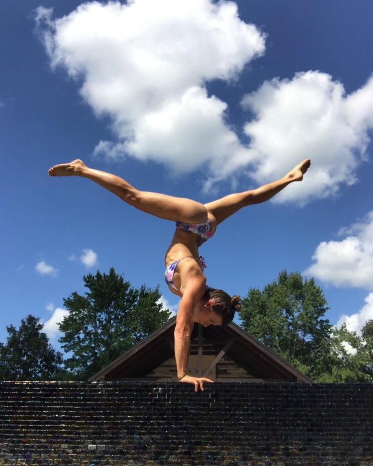 Alexandra Raissman in underwear