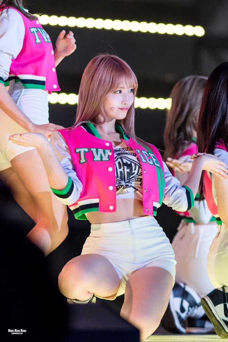 Sylgi from Red Velvet and Momo from TwiS