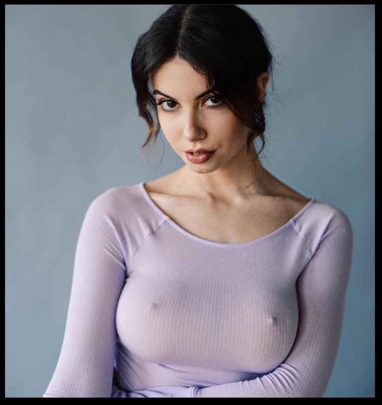 Olivia Rose Model Naked