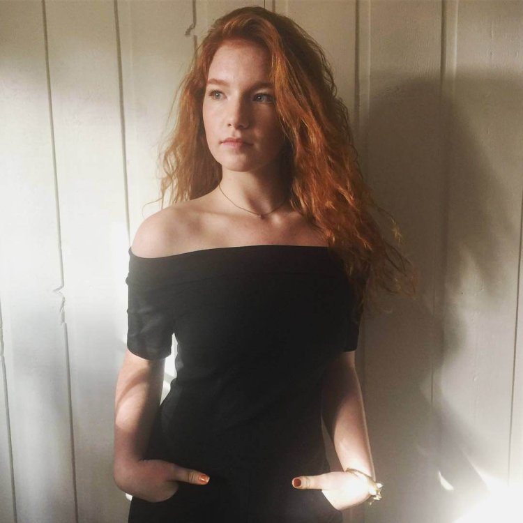 Annalis Basso Real Blood