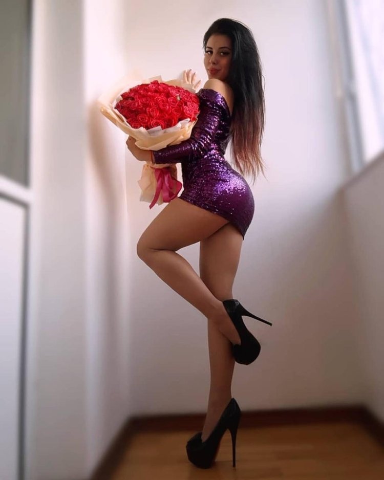 Polina Malinovskaya model