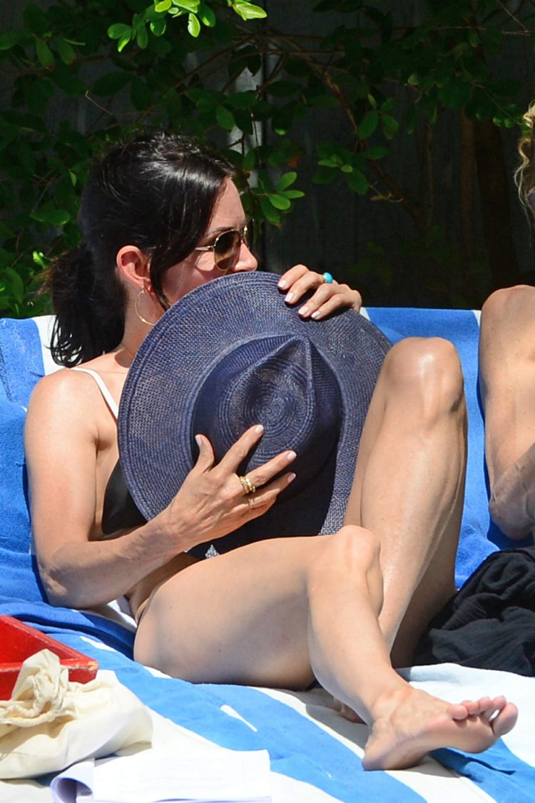 Natalie Cox photo naked