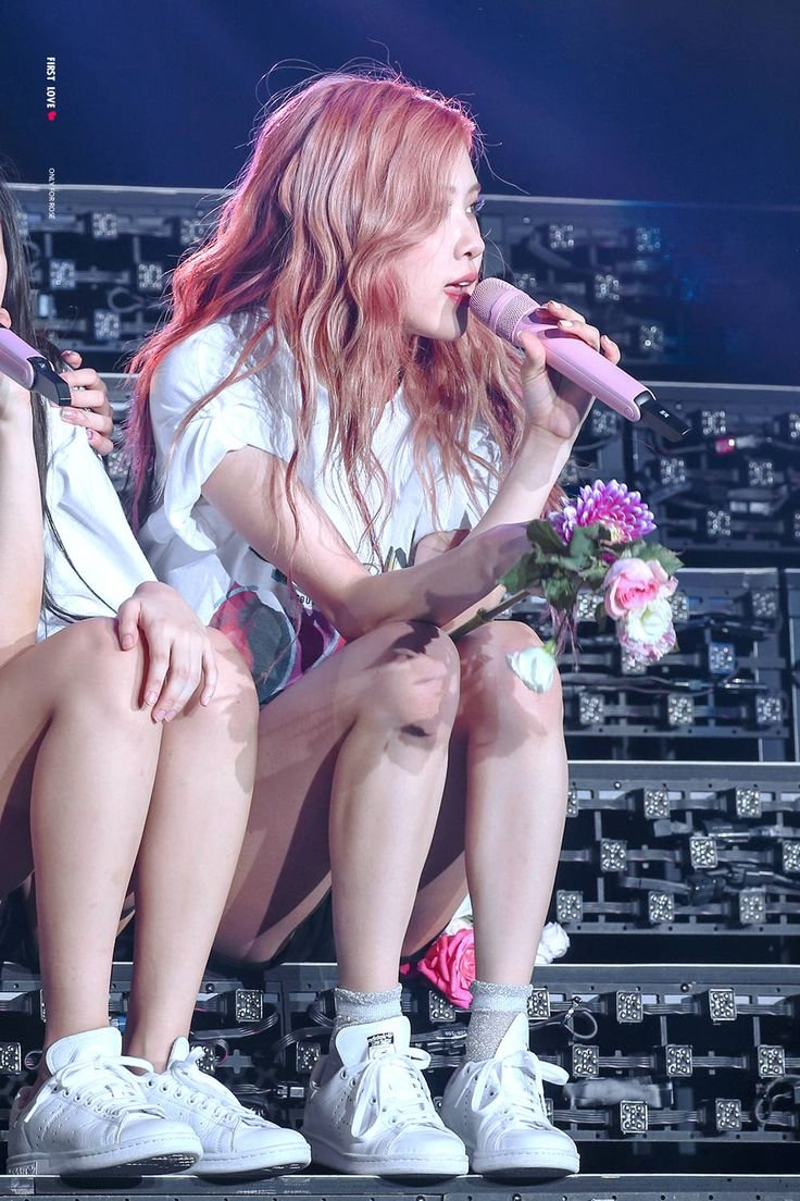 Rose Blackpink on stage