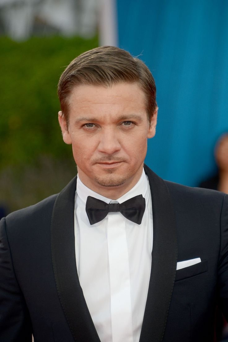 Jeremy Renner with a beard