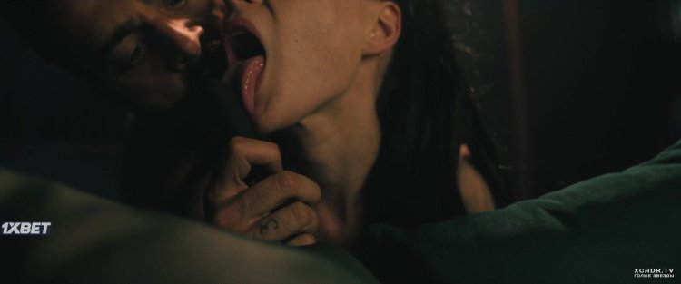 Anna Maria Siklutskaya is made by cunnilingus