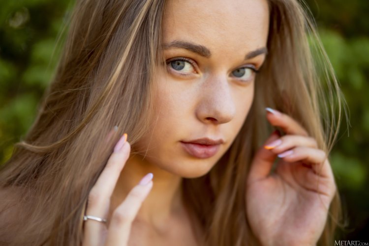 Milena Karpenko Unshaven