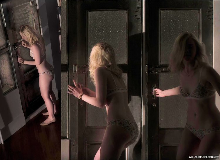 El Fanning Naked ass