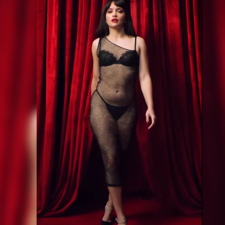 Olivia Cook Savage Fenty