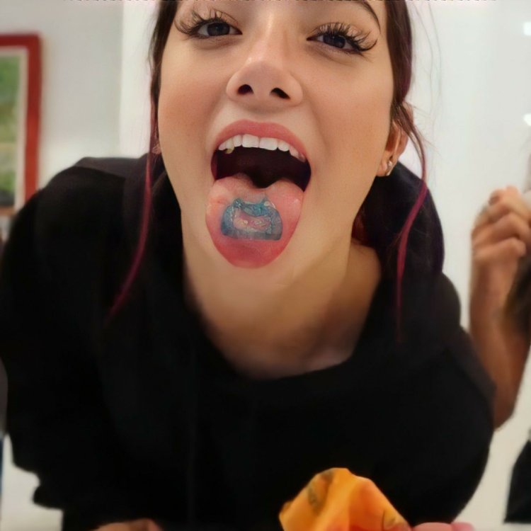 Charlie Damelio Tongue