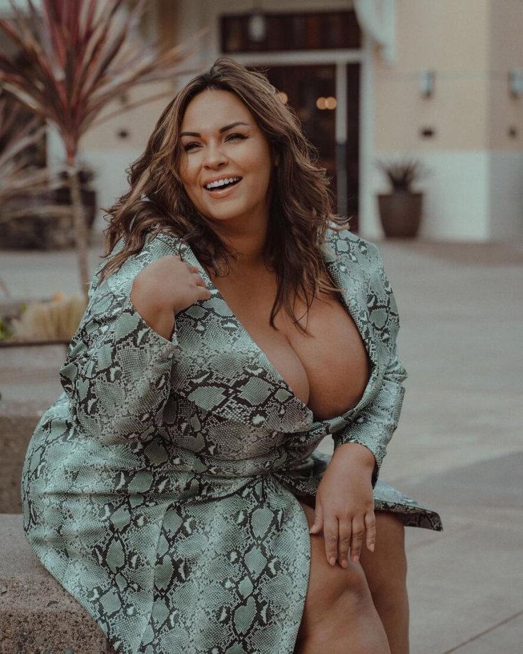 Nicole Denis Johansson Plus Saiz