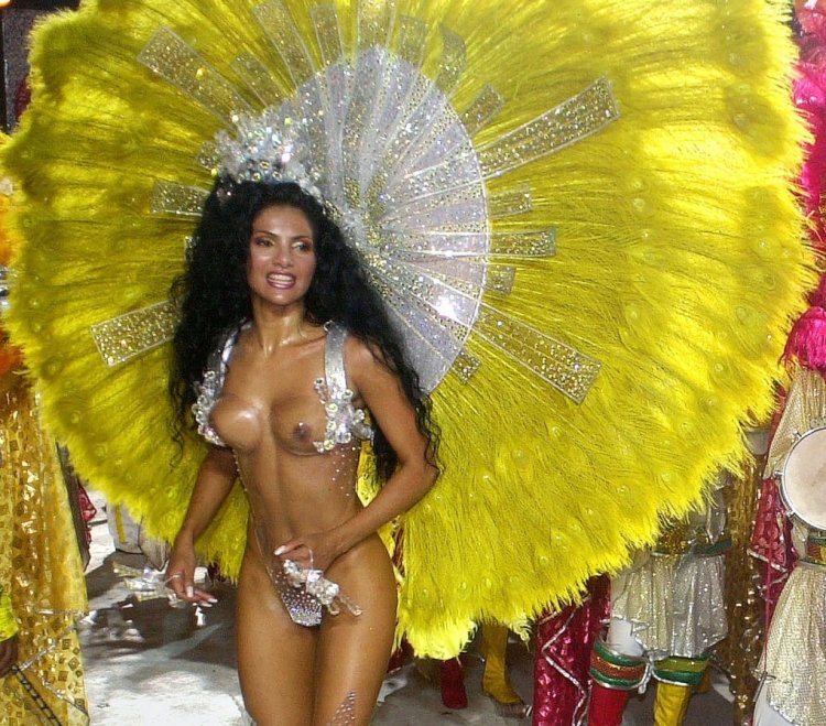 Naked Brazilians on the Carnival in Rio de Janeiro