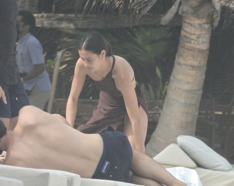 Dina Kelsey in shorts