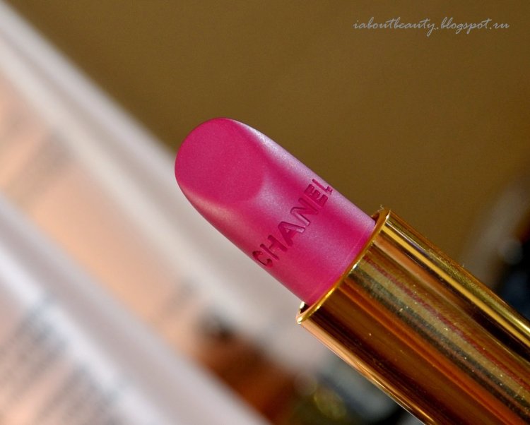 Rouge Allure Velvet 61