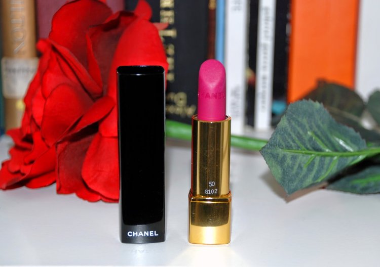 Lipstick Chanel Ruza gagnier velvet 50