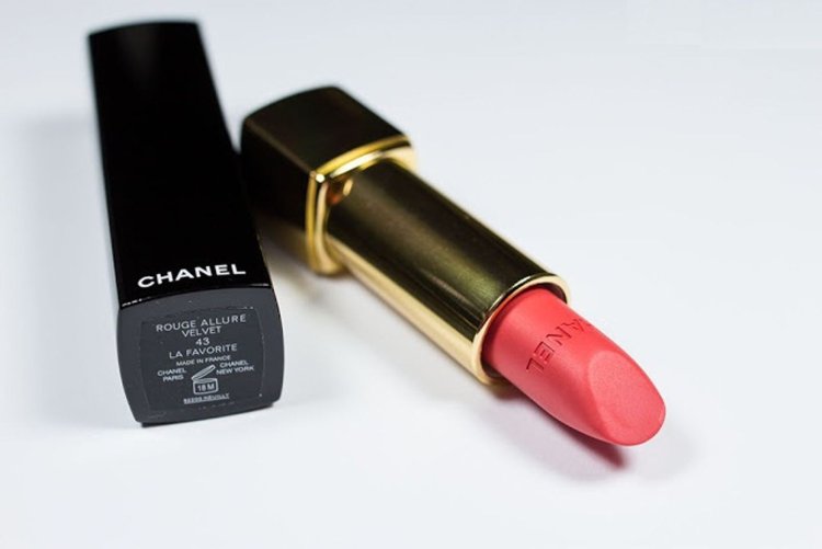 Chanel Rouge Allure Velvet 43