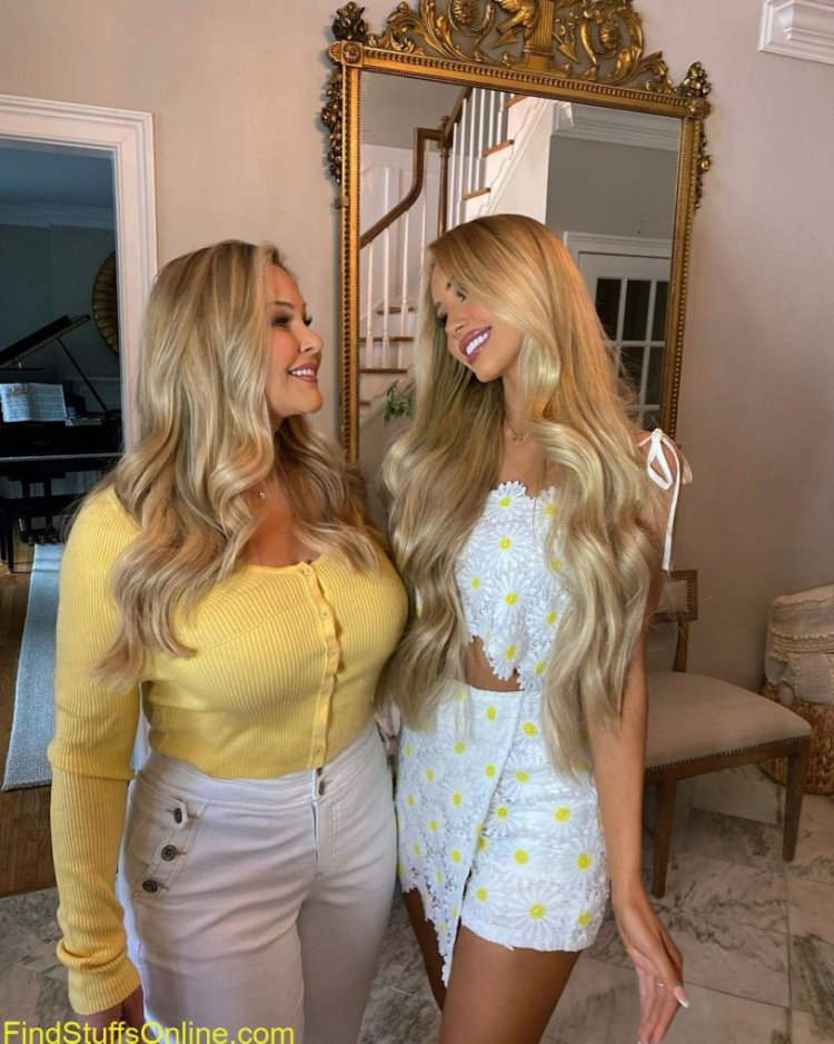 Katerina Rozmajzl Latex