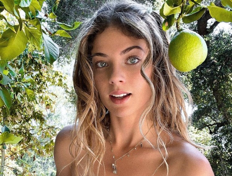 Victoria Ksaver Tits