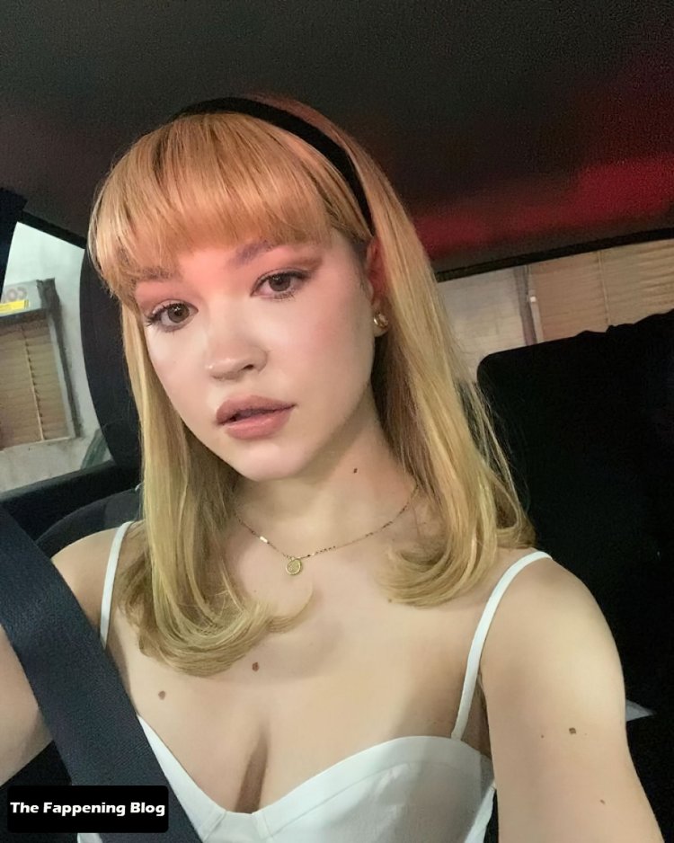 Sadie Stanley Actress Sexy