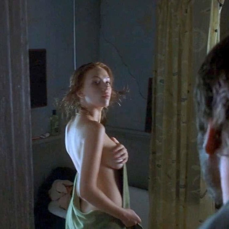 Scarlett Johansson without an elevator