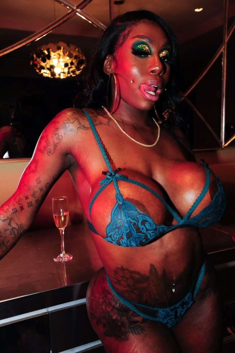 Ebony Mystique Nails