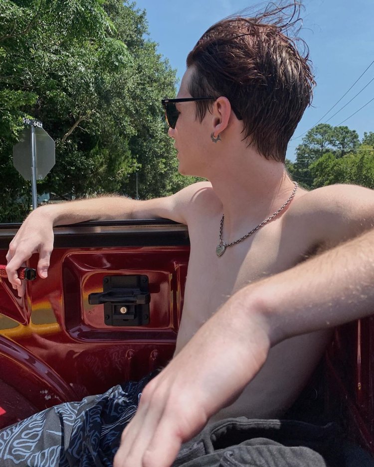 Payton Moormeier Hot photo got up