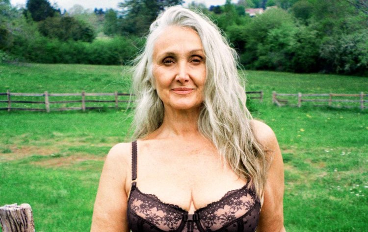 Ida Caroline 61 year model