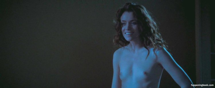 Ashlinn Yenny in the film split nude
