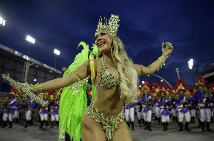 Brazilian carnival Tarin Lopez