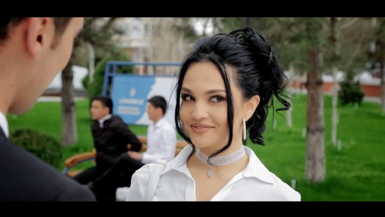 Louise Rasulova in winter photo