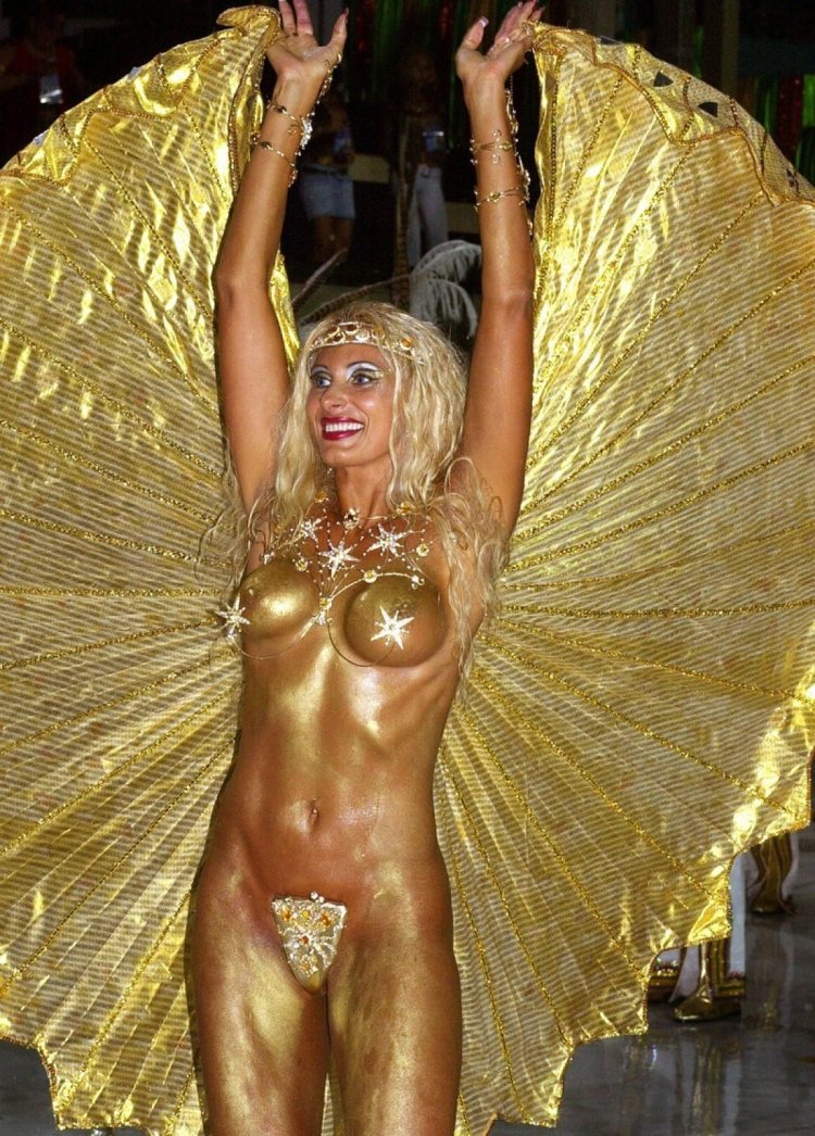 Carnival without panties nude