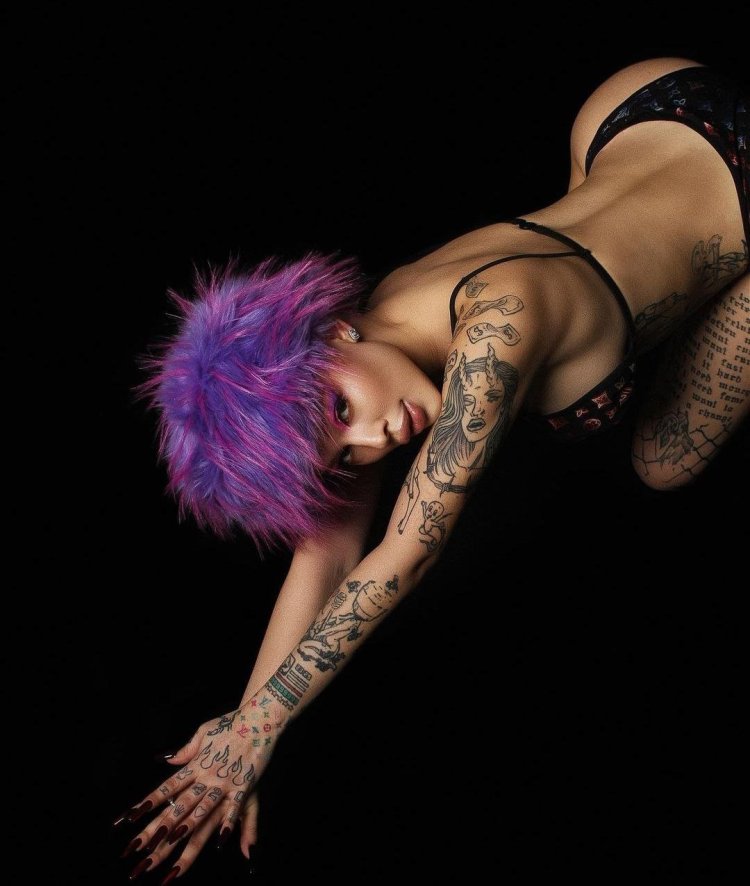 Instasamka Queen of Rap