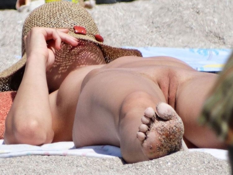 Monastery of a woman Voyeurs