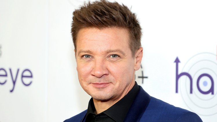 Jeremy Renner with a beard