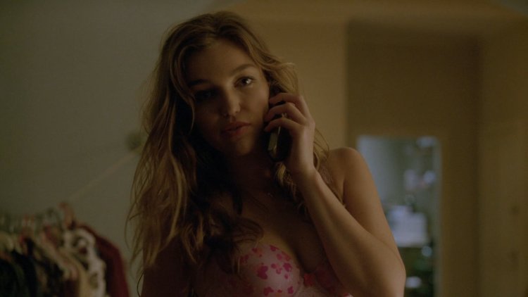 Lily Simson real diverging