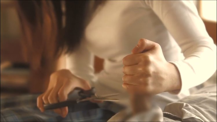 Cut off a member with scissors